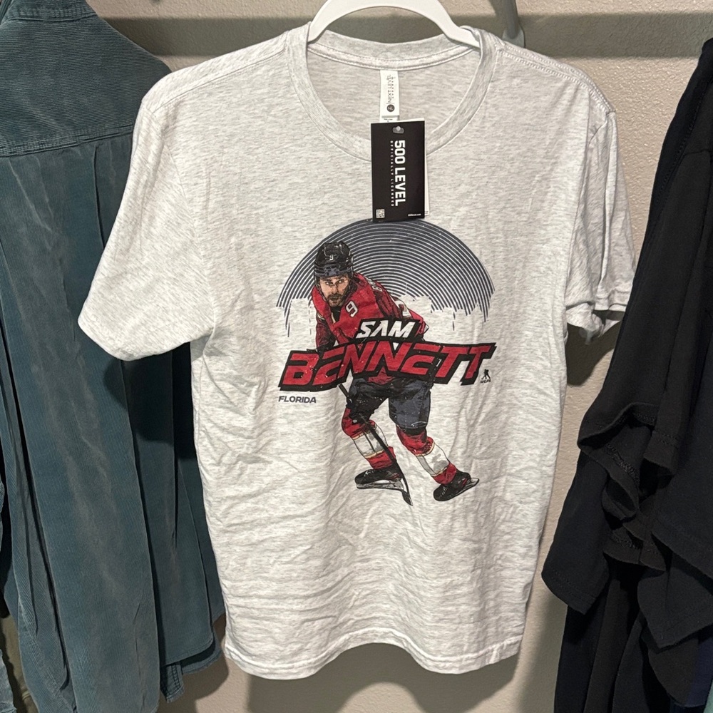 Florida Panthers Stanley Cup NHL NWT Sam Bennett Grey Small T-Shirt